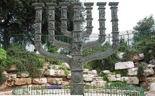 menorah.jpg